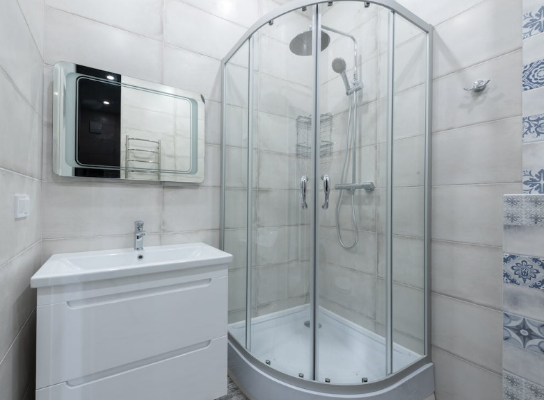 Shower screens Logan